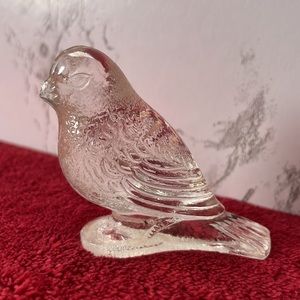 Vintage Miniature L.E. Smith Pressed Glass Bird Sparrow Figurine